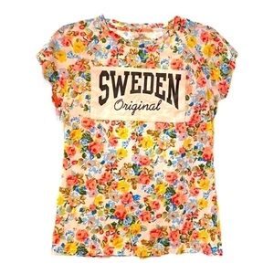 𝅺Robin Ruth Floral Short Sleeve Sweden T-shirt (L)